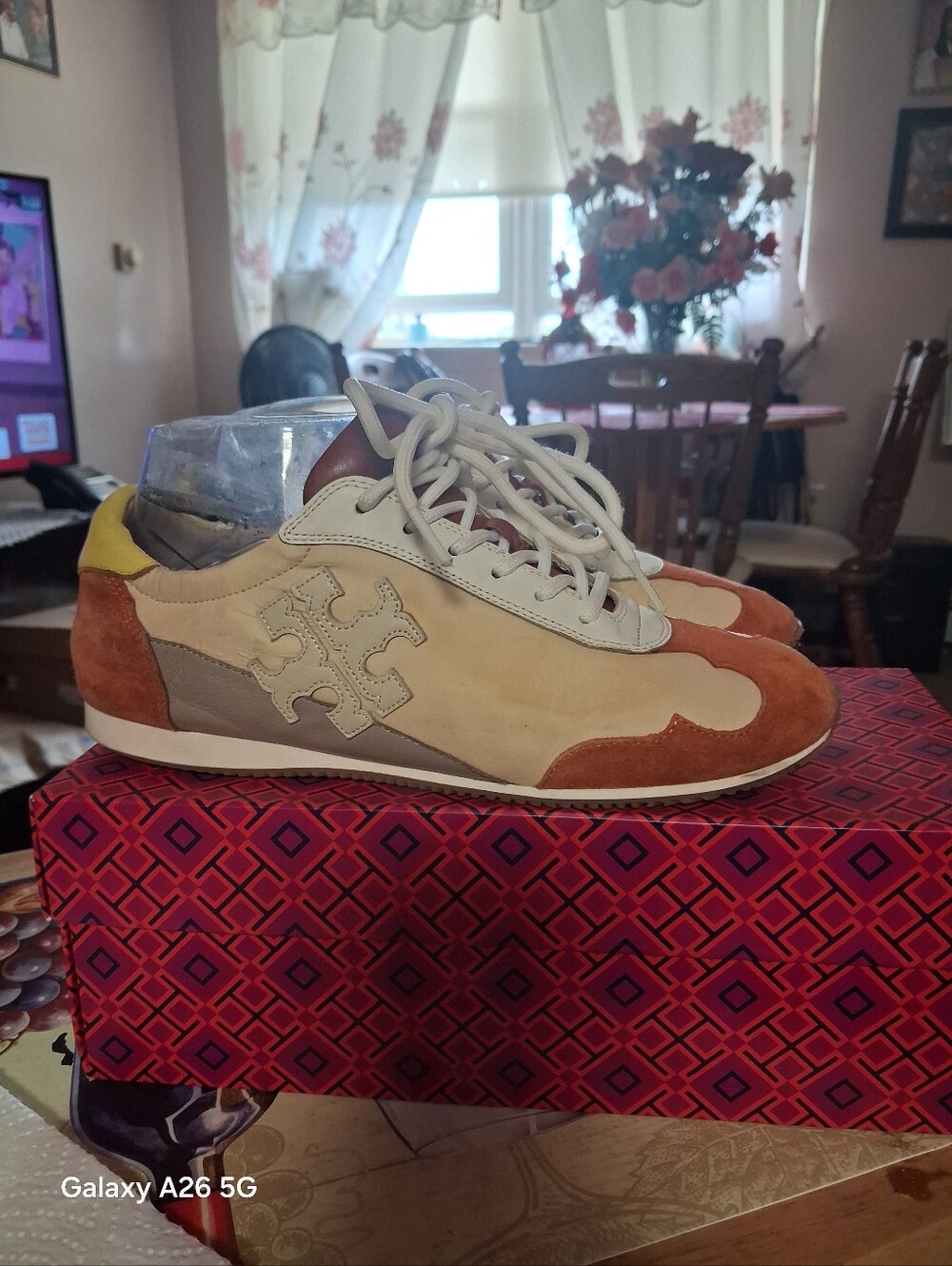 Tory Burch Tan, Brown & White Leather Suede Low-Top Trainers Size 7.5 - Picture 12 of 13